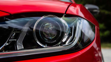 Jaguar XE 300 Sport - front light