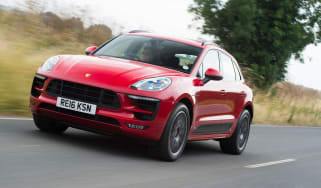 Porsche Macan GTS UK - tracking