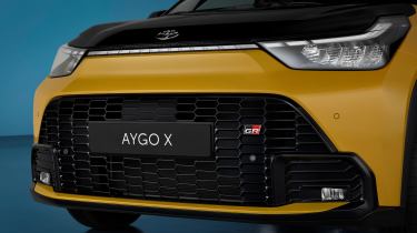 Toyota Aygo X GR Sport - grille