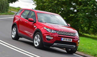 Land Rover Discovery Sport - front cornering