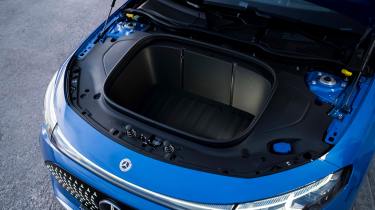 Mercedes CLA Shooting Brake - under-bonnet storage