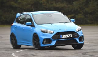 Ford Focus RS 2016 - cornering