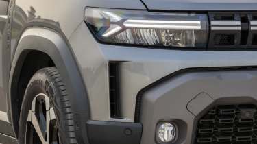 Dacia Duster - front detail