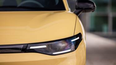 Leapmotor B05 - front light
