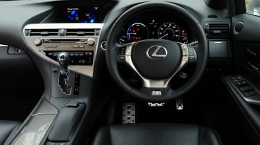 Lexus RX450h interior