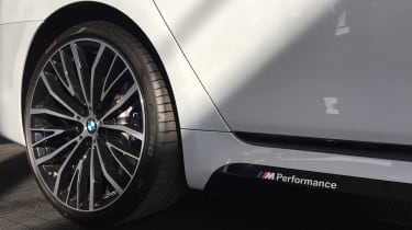 BMW M740e - wheel