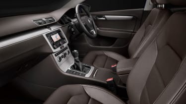 Volkswagen Passat Executive Style interior