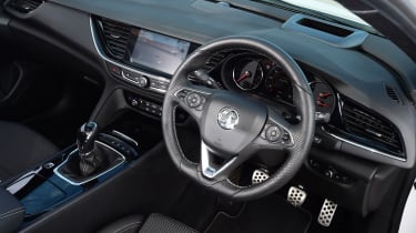 Vauxhall Insignia Grand Sport - dash