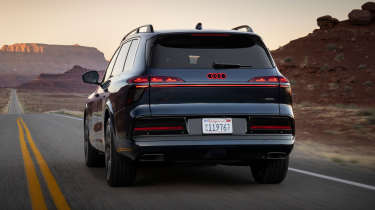 Audi Q9 - rear action