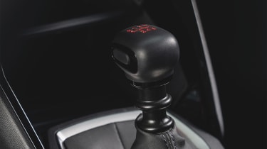 Peugeot 208 Rallye - gear stick