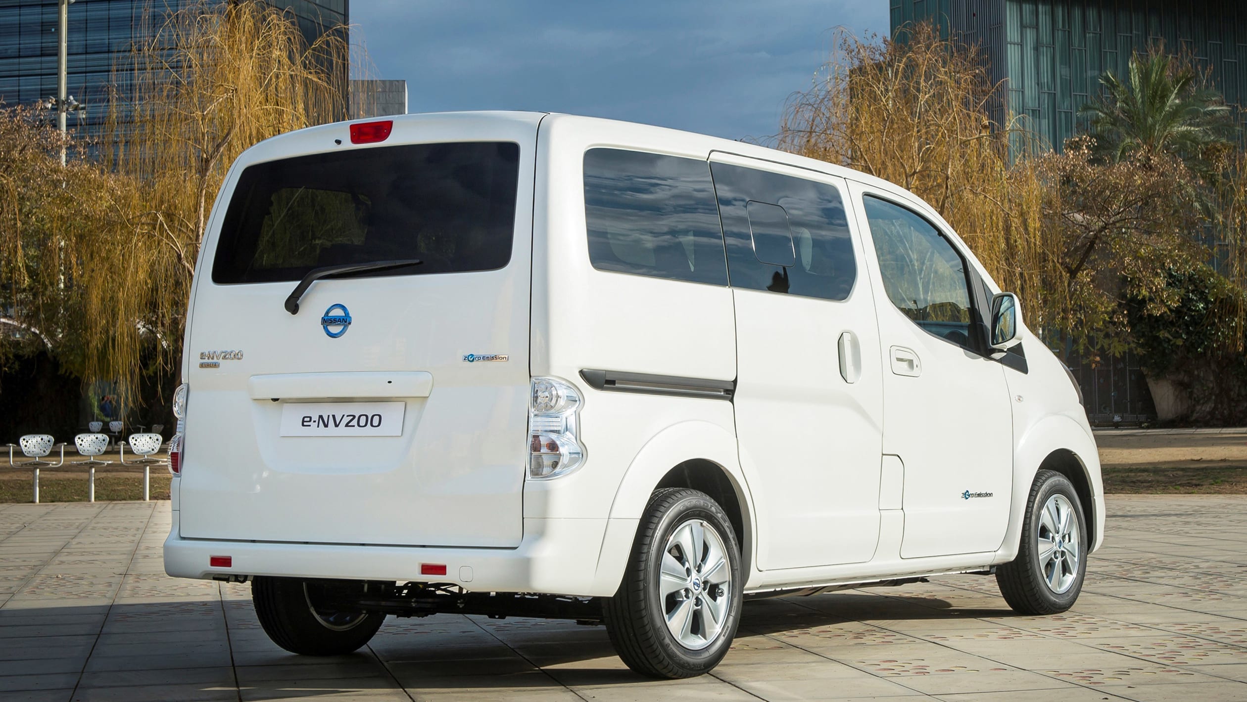 Nissan eNV200 van gets battery upgrade for 174mile range Auto Express
