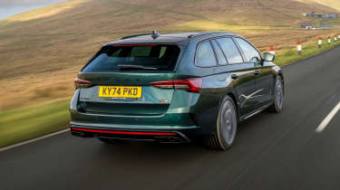 Skoda Octavia vRS estate - rear tracking