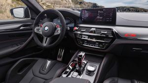 BMW M5 CS - dash