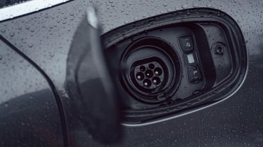 Porsche Cayenne E-Hybrid 2024 UK - charging port