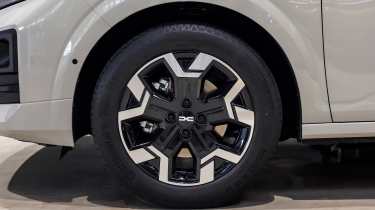 Dacia Sandero facelift - wheel