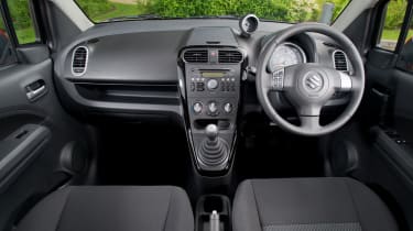 Suzuki Splash interior
