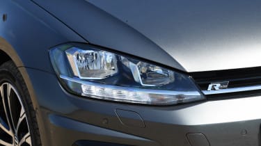 Volkswagen Golf - front light