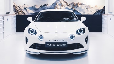 Alpine A110 E-ternite concept - full front static