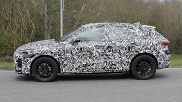 Audi SQ5 (camouflaged) - side