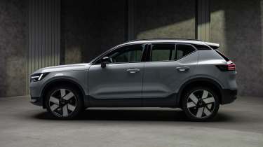 Volvo XC40 facelift - side