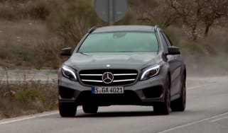 Mercedes GLA video