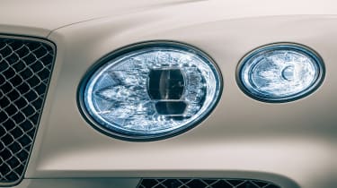 Bentley Bentayga Odyssean Edition - headlight