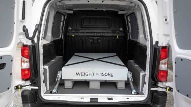 Citroen E-Berlingo - load area with weight