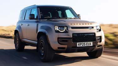 Land Rover Defender Octa - front