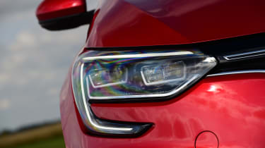 Renault Megane - front light detail