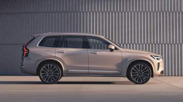 Volvo XC90 - side