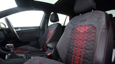 Volkswagen Golf GTI TCR - front seats