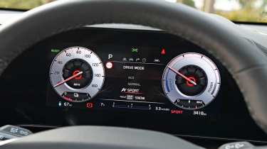 Used Kia Niro Mk2 - dials
