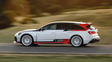 Audi RS 6 GT - side action