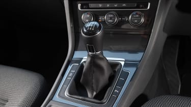 Volkswagen Golf - centre console