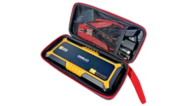 Best car jump-start packs 2025 - Gooloo in case