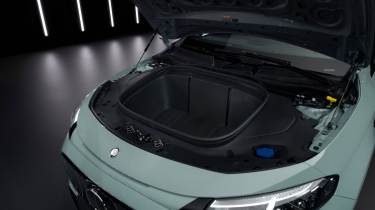 Mercedes-AMG CLA 45 Shooting Brake - front boot