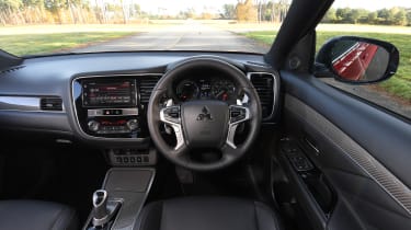 Mitsubishi Outlander PHEV - interior