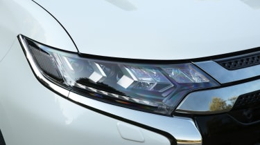 Mitsubishi Outlander PHEV - front light