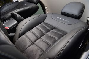 Mitsubishi L200 front seats