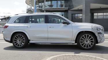 Mercedes GLS facelift - side profile