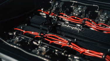 Lamborghini 400 GT - engine bay