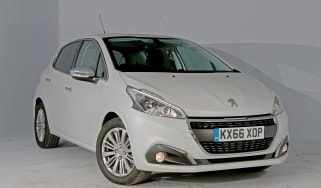 Used Peugeot 208 - front