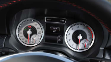 Mercedes A250 4MATIC AMG dials