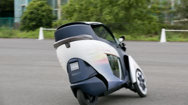 Toyota iROAD rear tracking