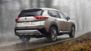 Nissan X-Trail - rear action