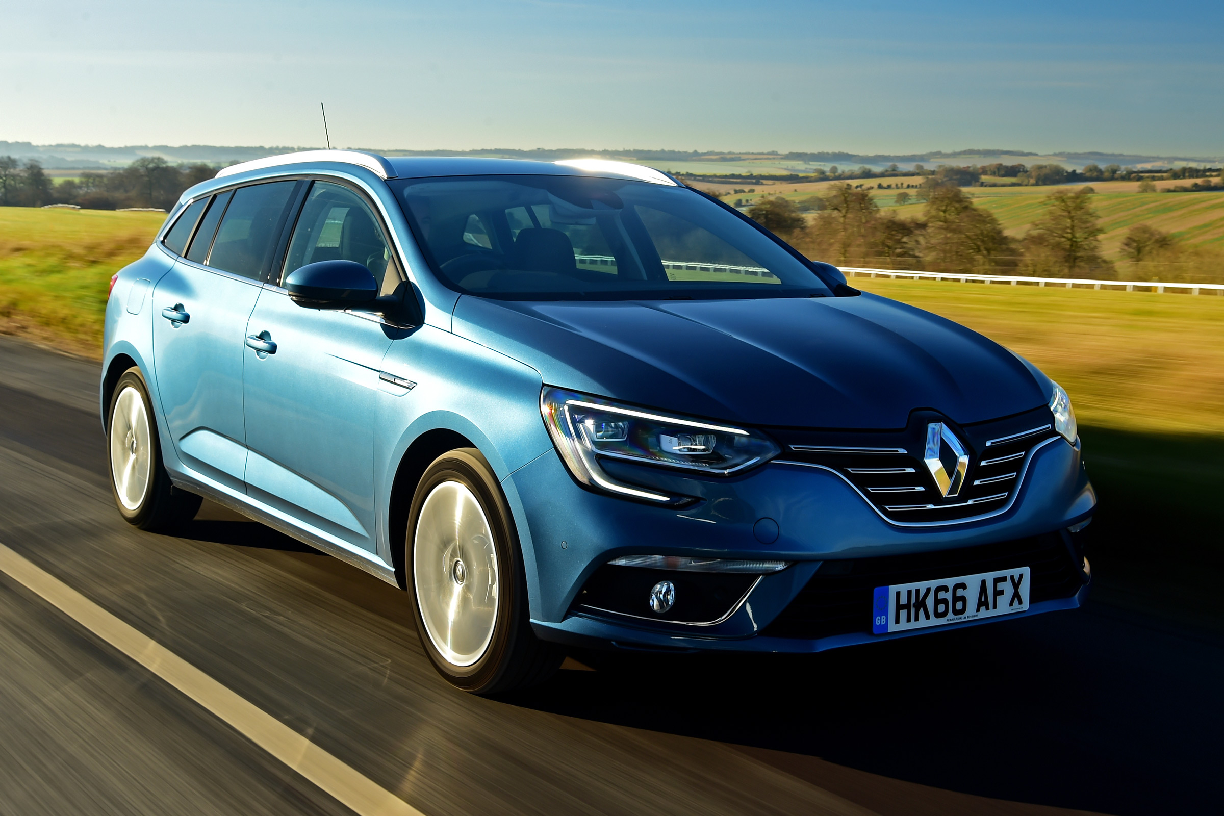 New Renault Megane Sport Tourer 2017