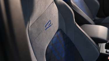 VW Golf R LT - &#039;R&#039; on seat