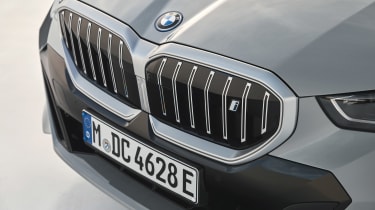 BMW i5 - grille