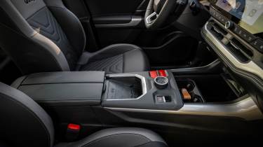 Jeep Compass e-Hybrid - interior