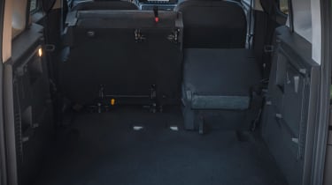 Ford E-Tourneo Courier - boot seat down